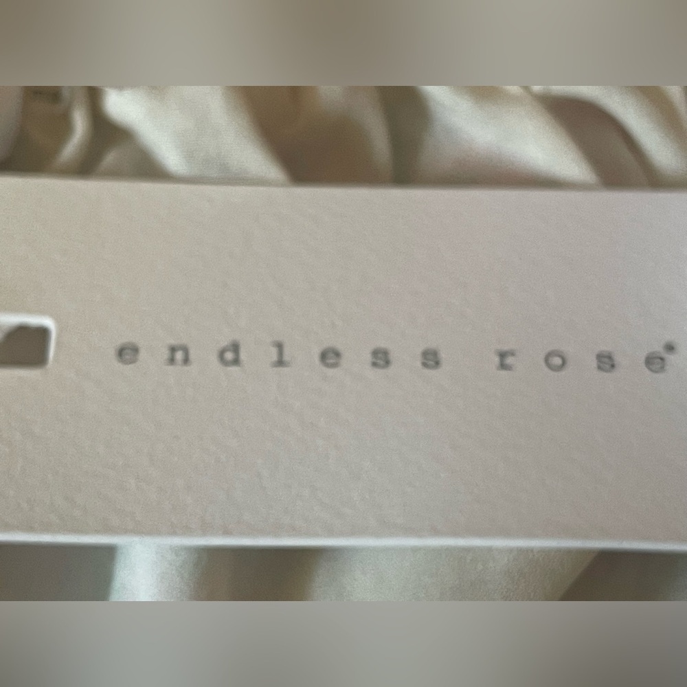 NWT. Endless Rose Pink floral skirt. - Picture 6 of 8